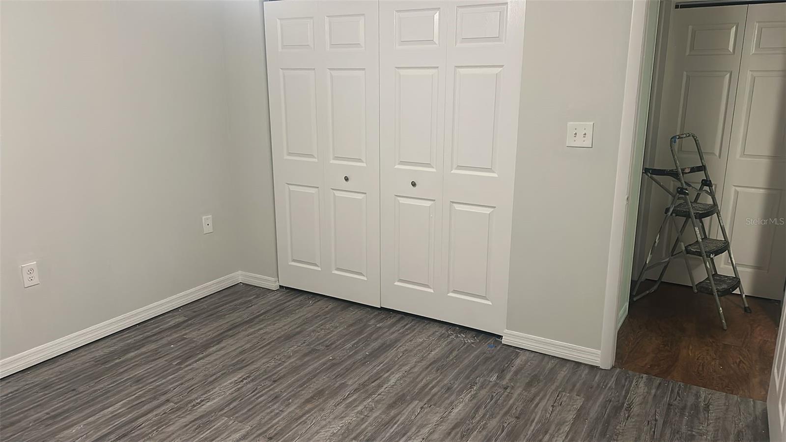 Image 33 of 41 For 5022 Bordeaux Village Place 102