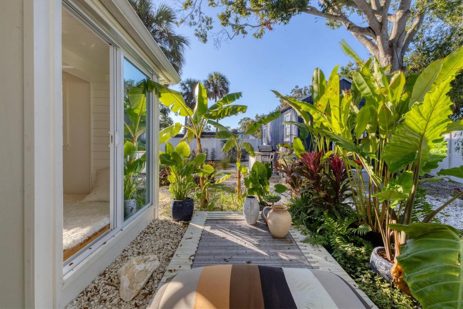 Image 39 of 47 For 2040 Palm Terrace