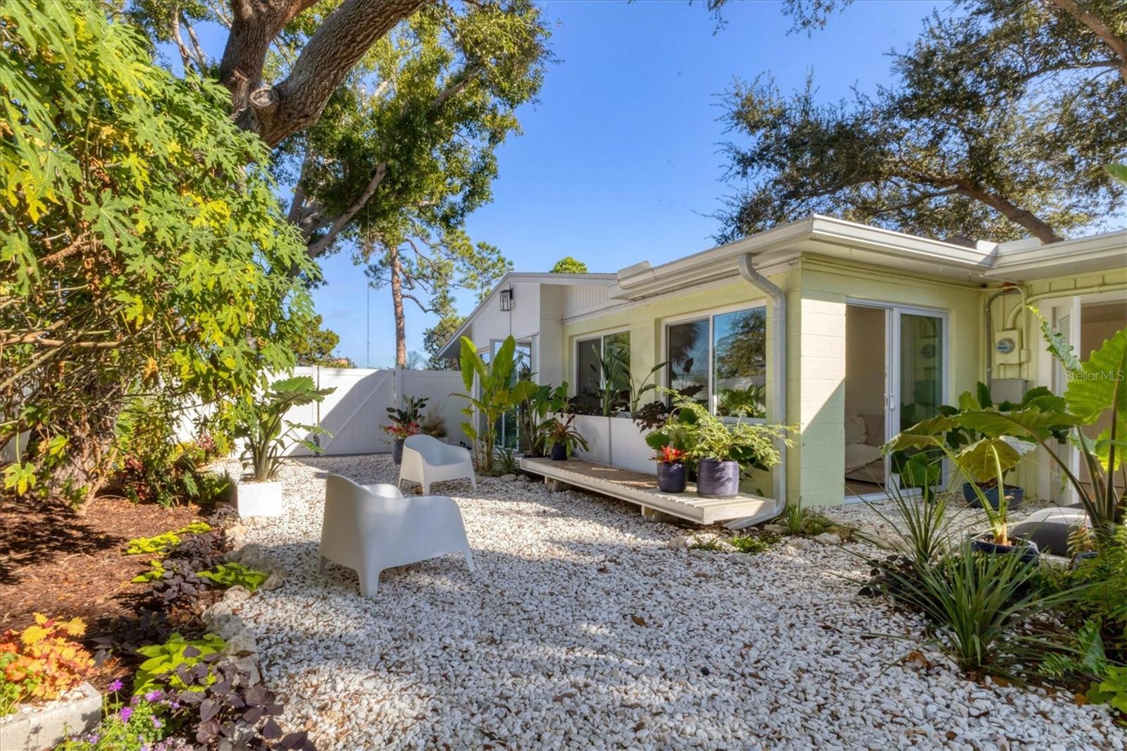 Image 44 of 47 For 2040 Palm Terrace