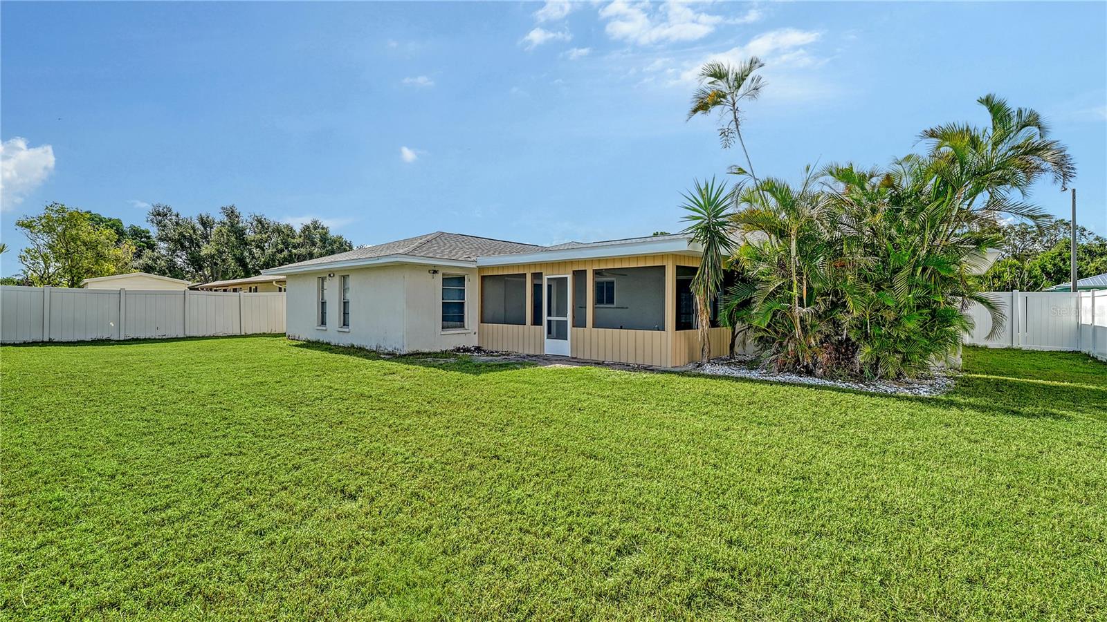 Image 21 of 33 For 6804 23rd Avenue W