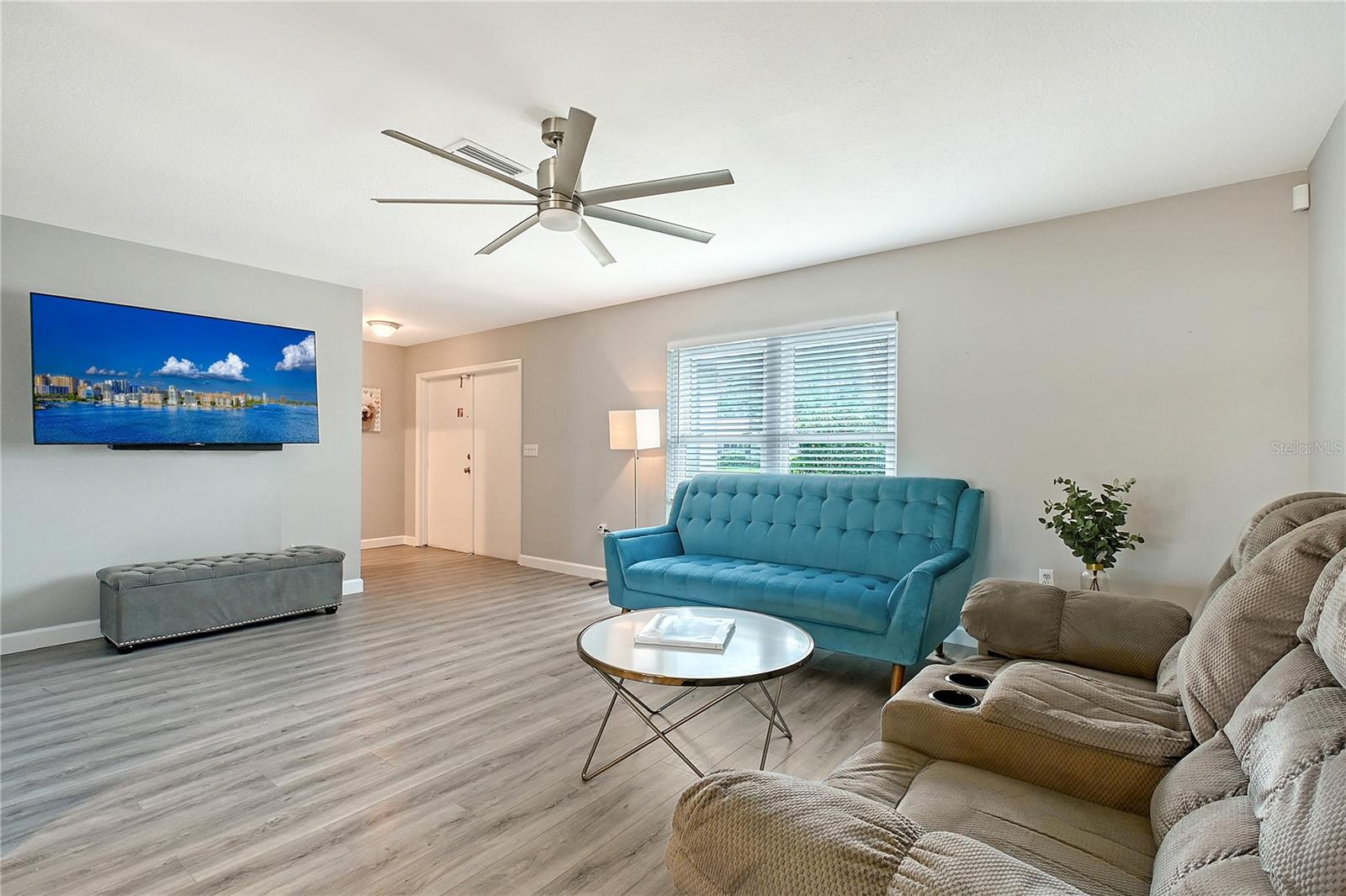 Image 5 of 33 For 6804 23rd Avenue W