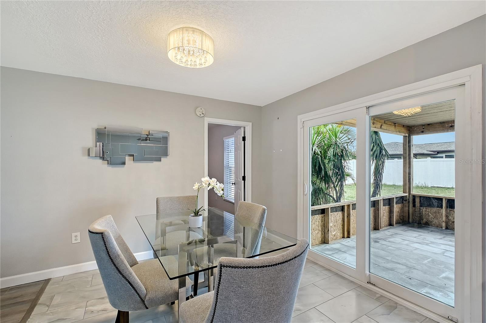 Image 7 of 33 For 6804 23rd Avenue W