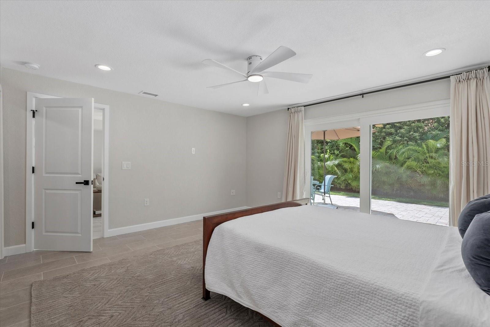 Image 15 of 29 For 1600 Kenilworth Street