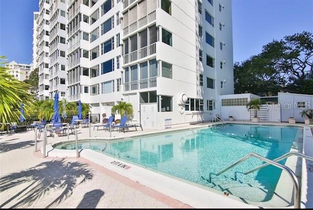 Image 14 of 15 For 555 Gulfstream Avenue 303