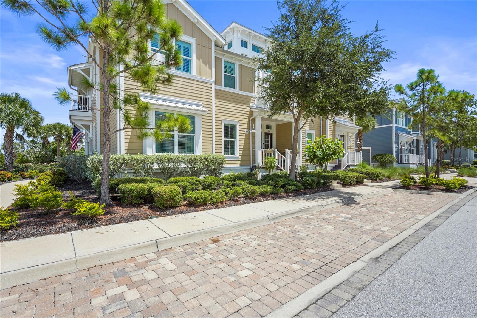 Image 17 of 76 For 303 Compass Point Drive 101
