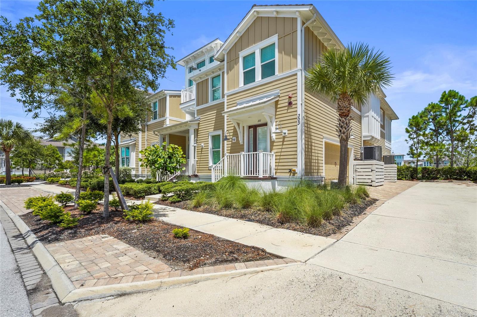 Image 18 of 76 For 303 Compass Point Drive 101