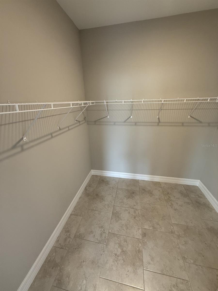 Image 11 of 17 For 2307 Zuyder Terrace