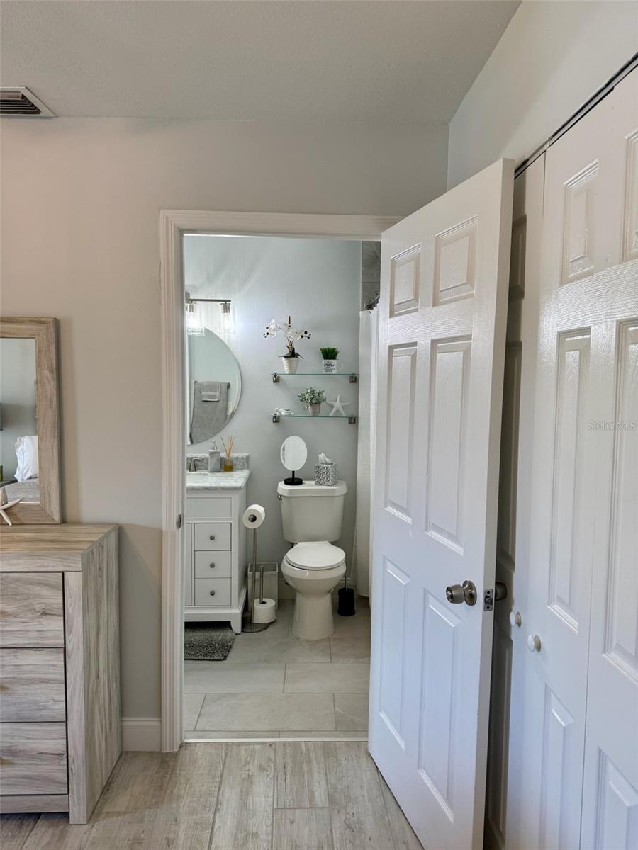 Image 16 of 35 For 4045 Crockers Lake Boulevard 23