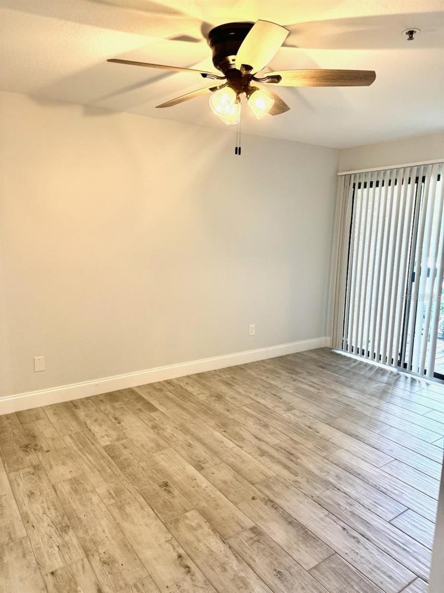 Image 20 of 35 For 4045 Crockers Lake Boulevard 23