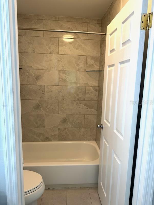 Image 34 of 35 For 4045 Crockers Lake Boulevard 23
