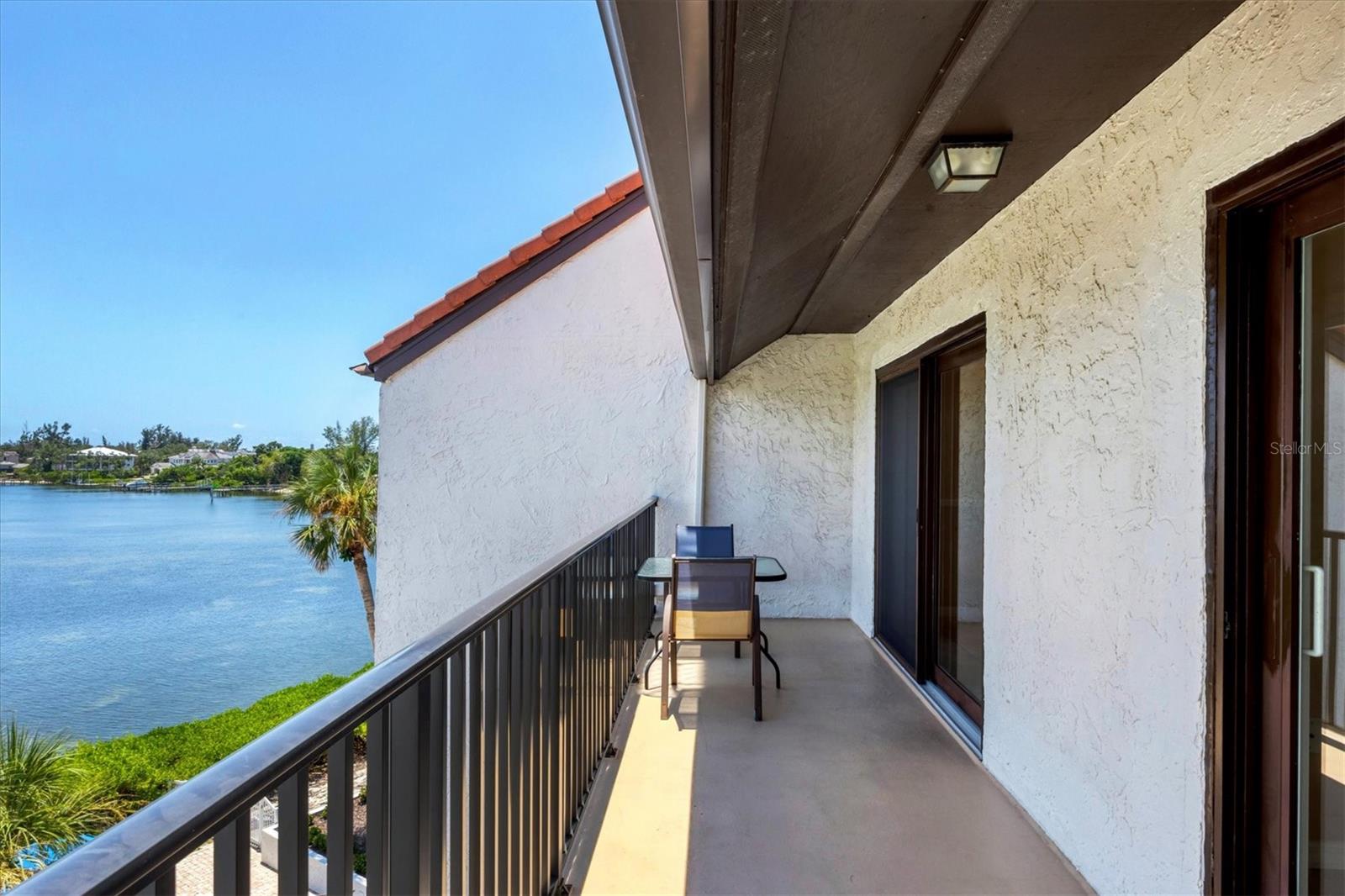 Image 17 of 58 For 1602 Stickney Point Road 1602-405
