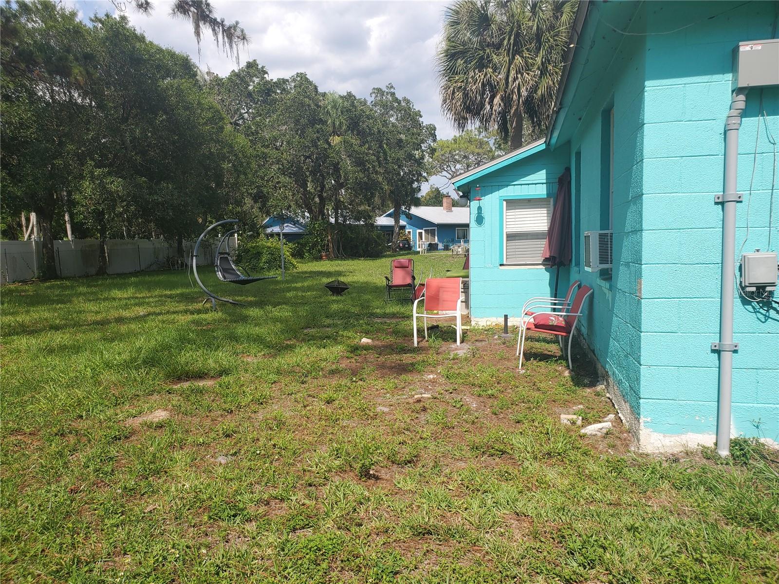 Image 2 of 7 For 4118 Windemere Place 2