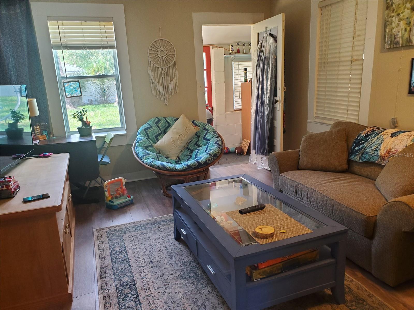 Image 3 of 7 For 4118 Windemere Place 2