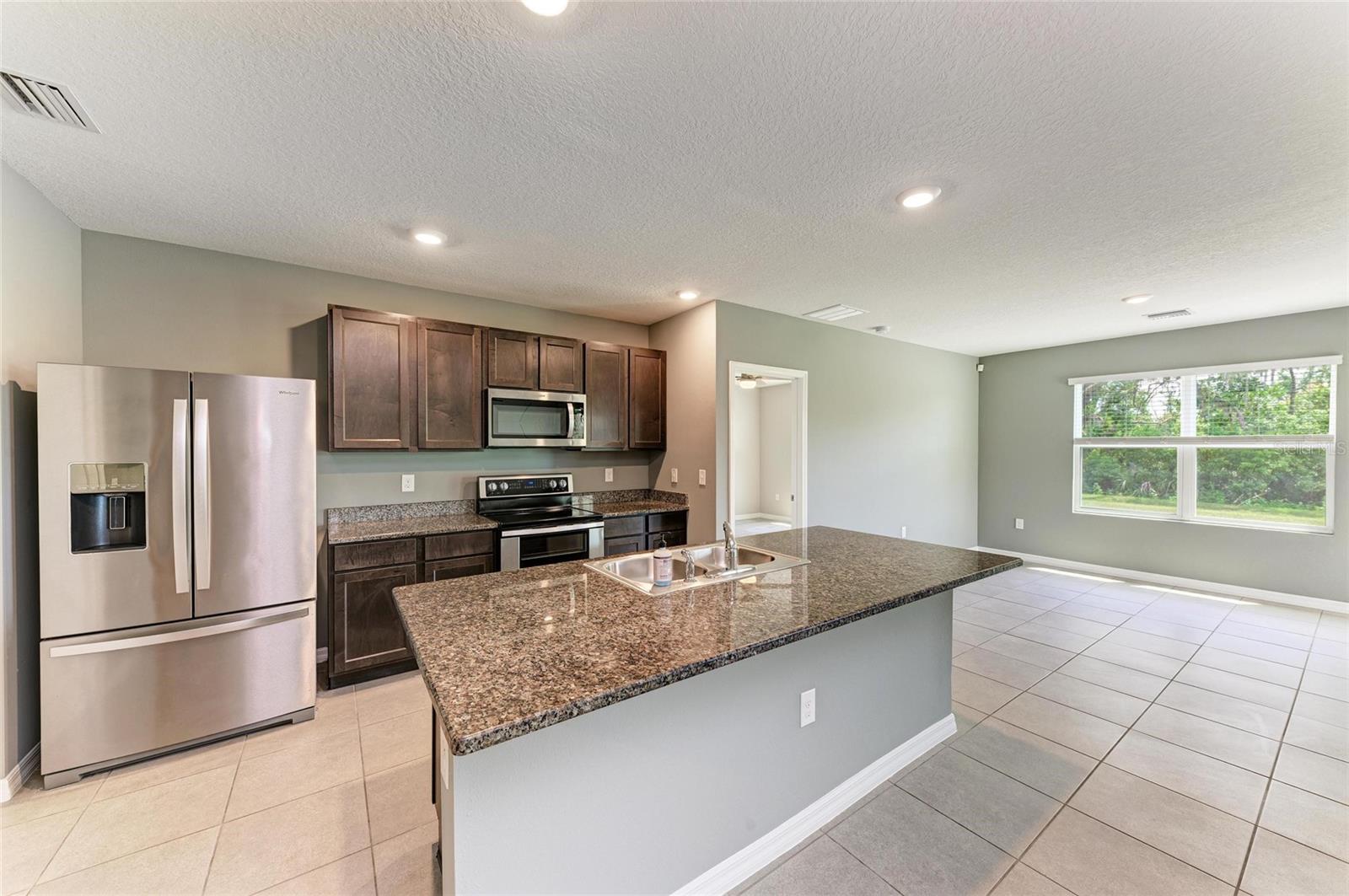 Image 12 of 36 For 2825 Greenleaf Terrace