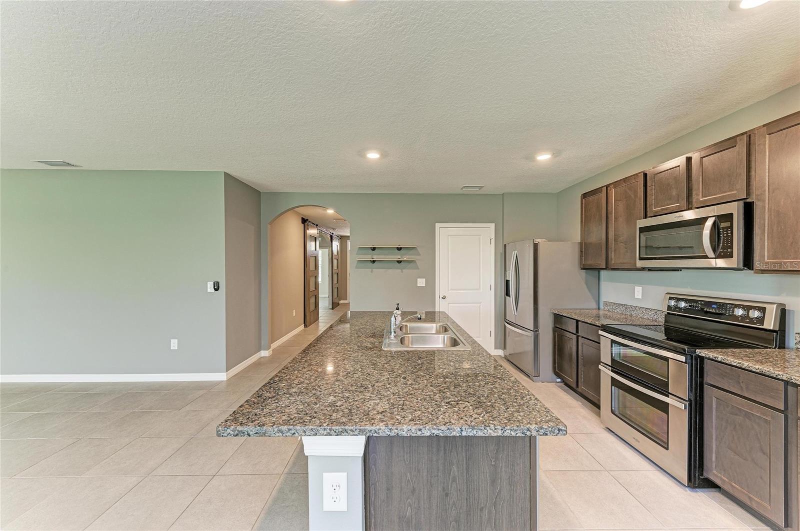 Image 15 of 36 For 2825 Greenleaf Terrace