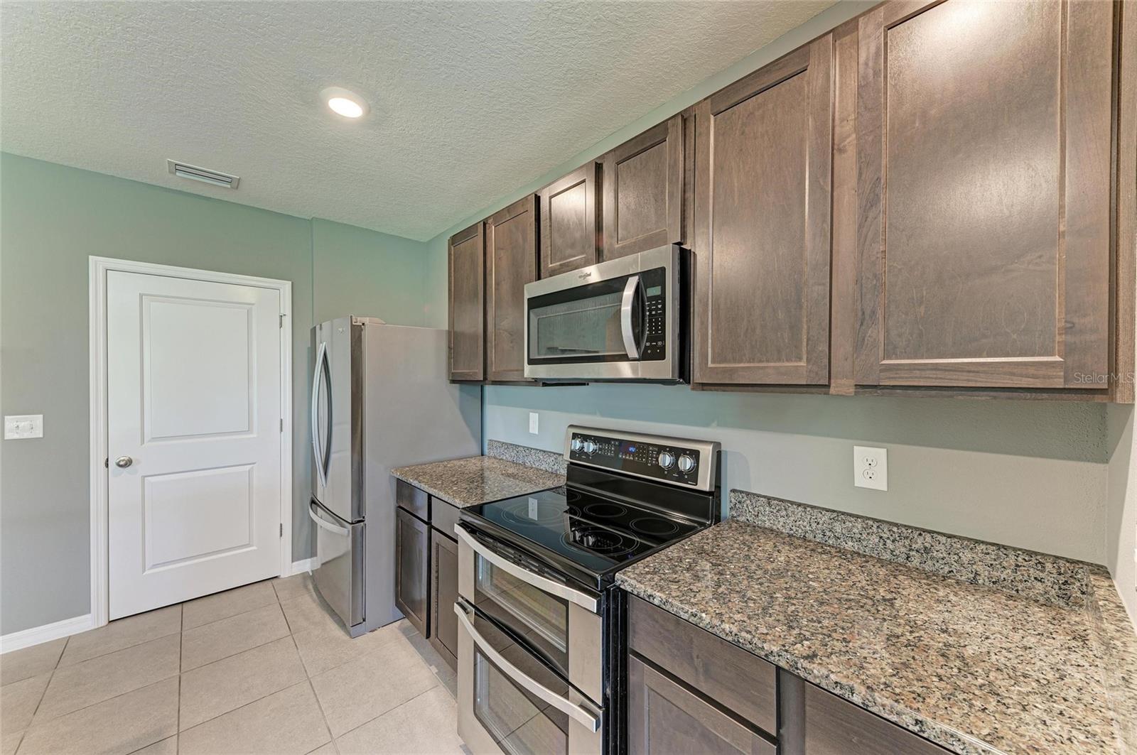 Image 16 of 36 For 2825 Greenleaf Terrace