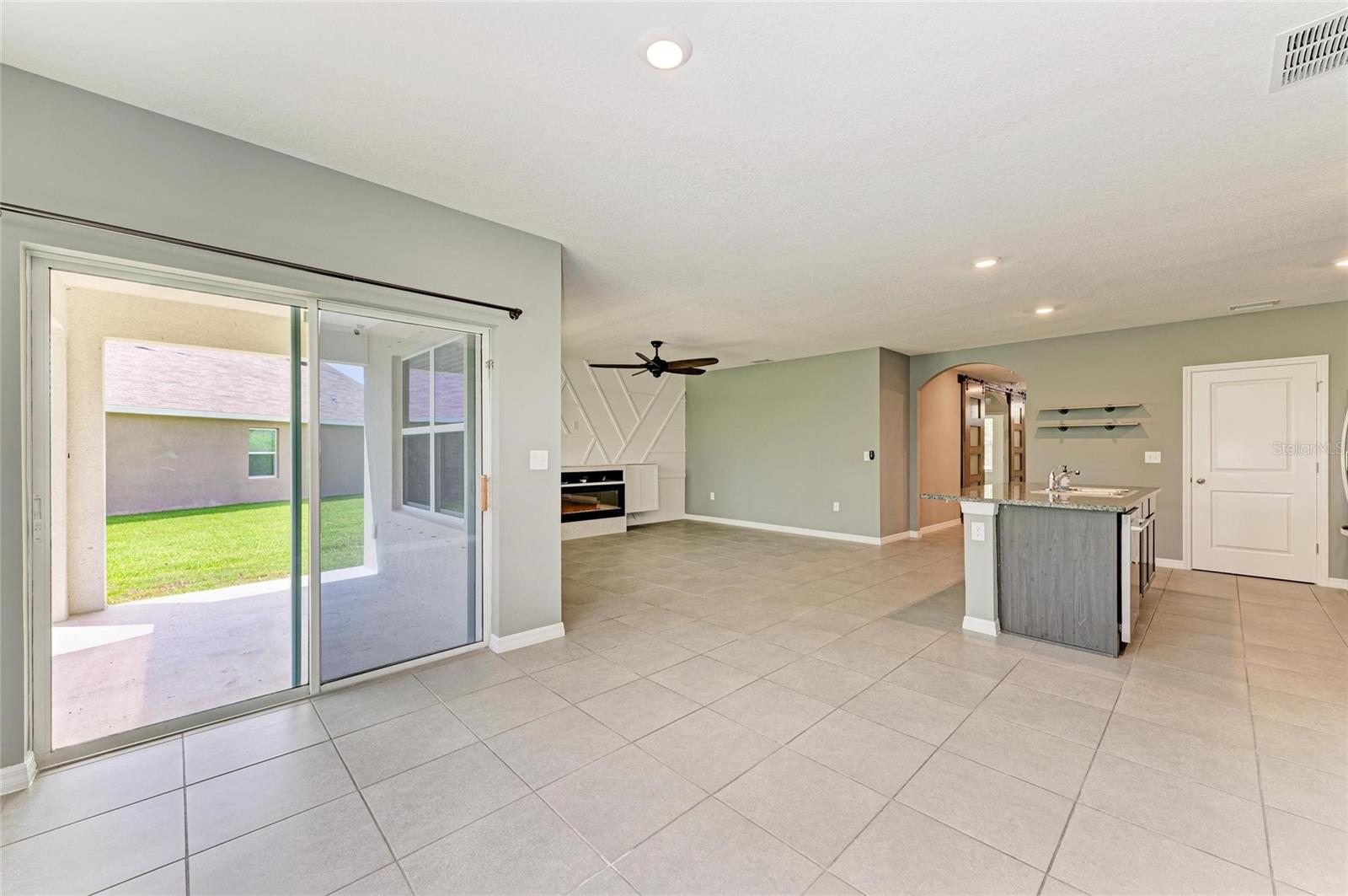 Image 20 of 36 For 2825 Greenleaf Terrace