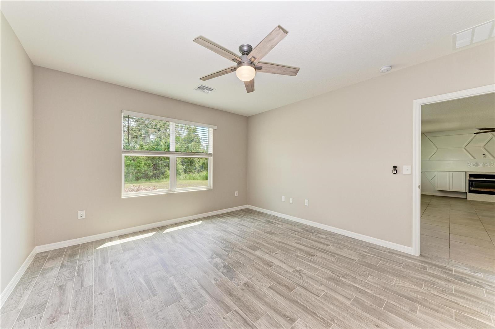 Image 22 of 36 For 2825 Greenleaf Terrace