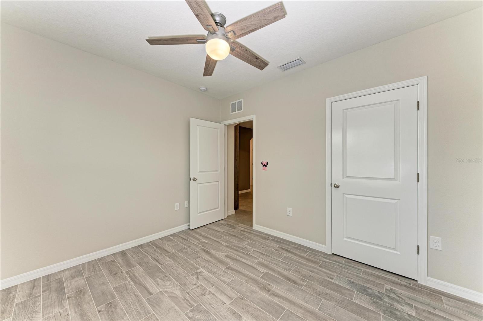 Image 28 of 36 For 2825 Greenleaf Terrace