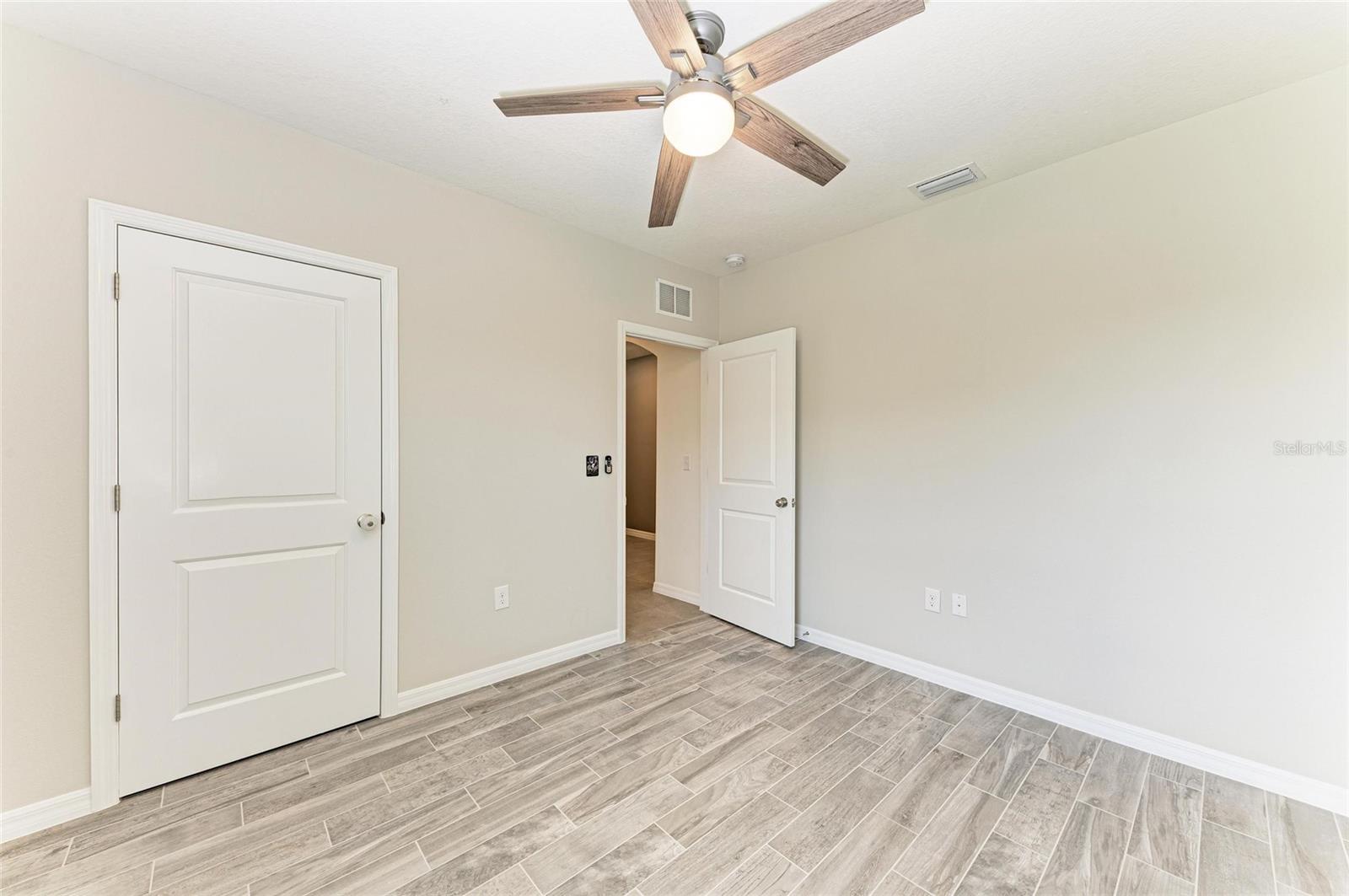 Image 31 of 36 For 2825 Greenleaf Terrace