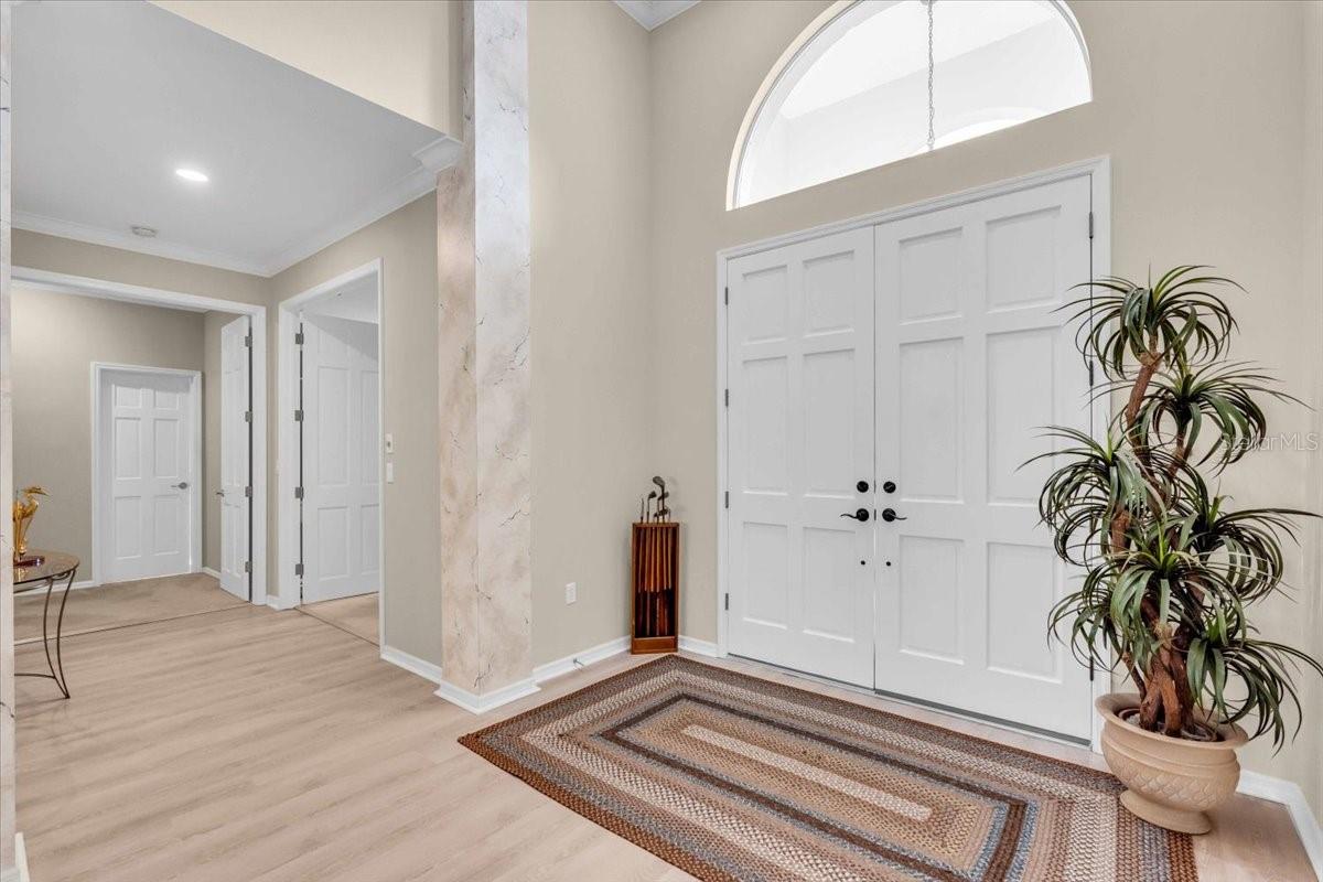 Image 9 of 54 For 3113 Lakeside Circle