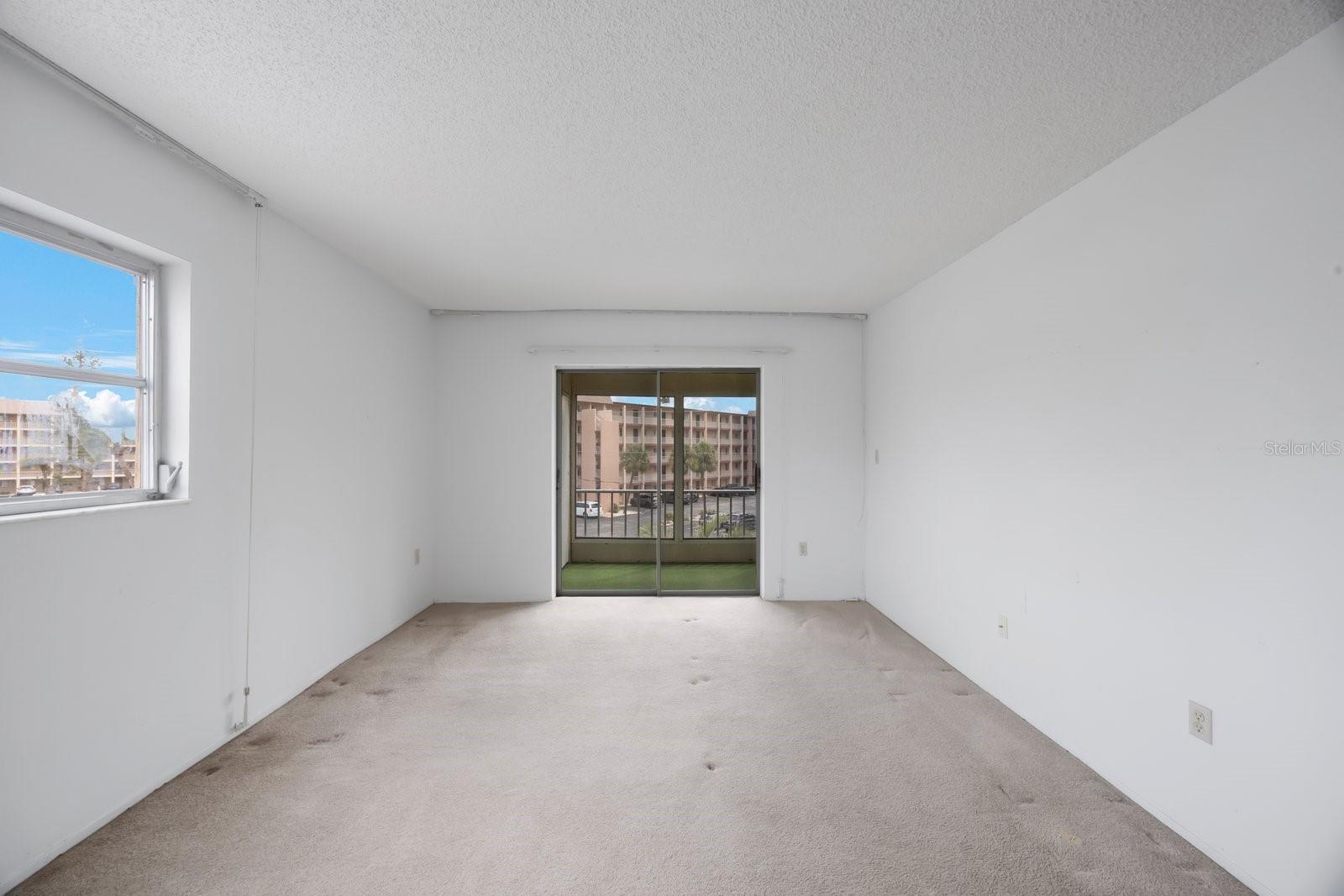 Image 18 of 39 For 4155 Heron Way E-301
