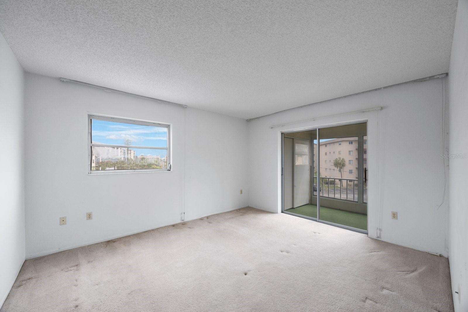 Image 20 of 39 For 4155 Heron Way E-301