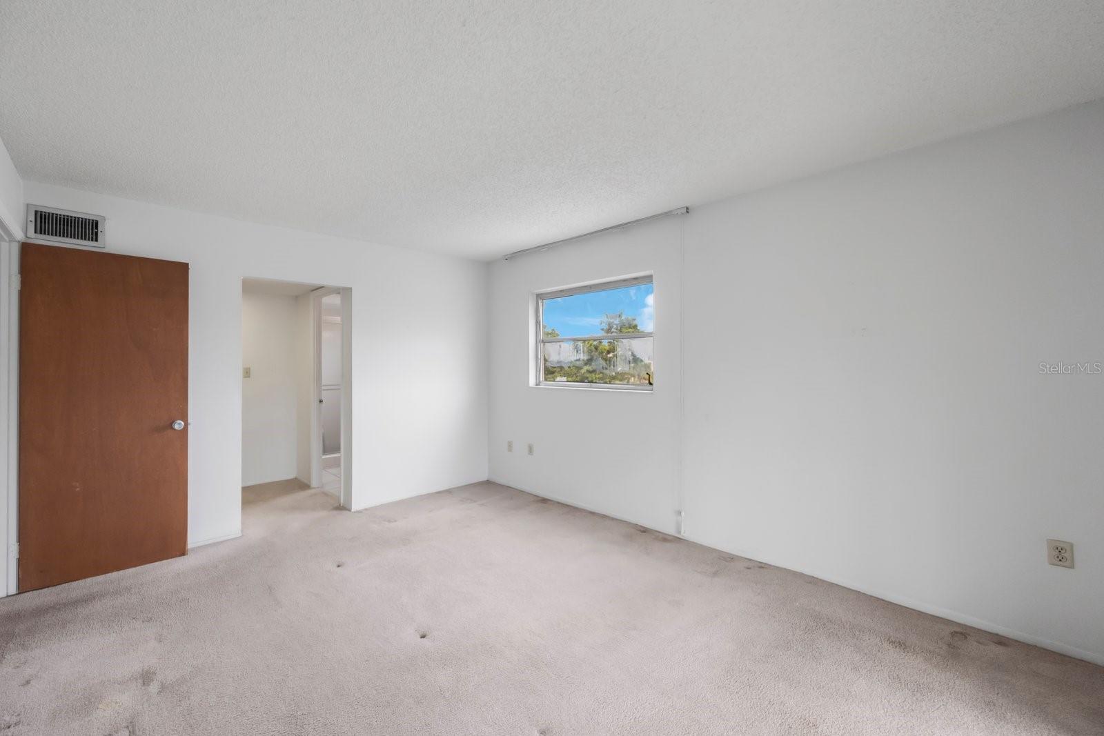 Image 22 of 39 For 4155 Heron Way E-301