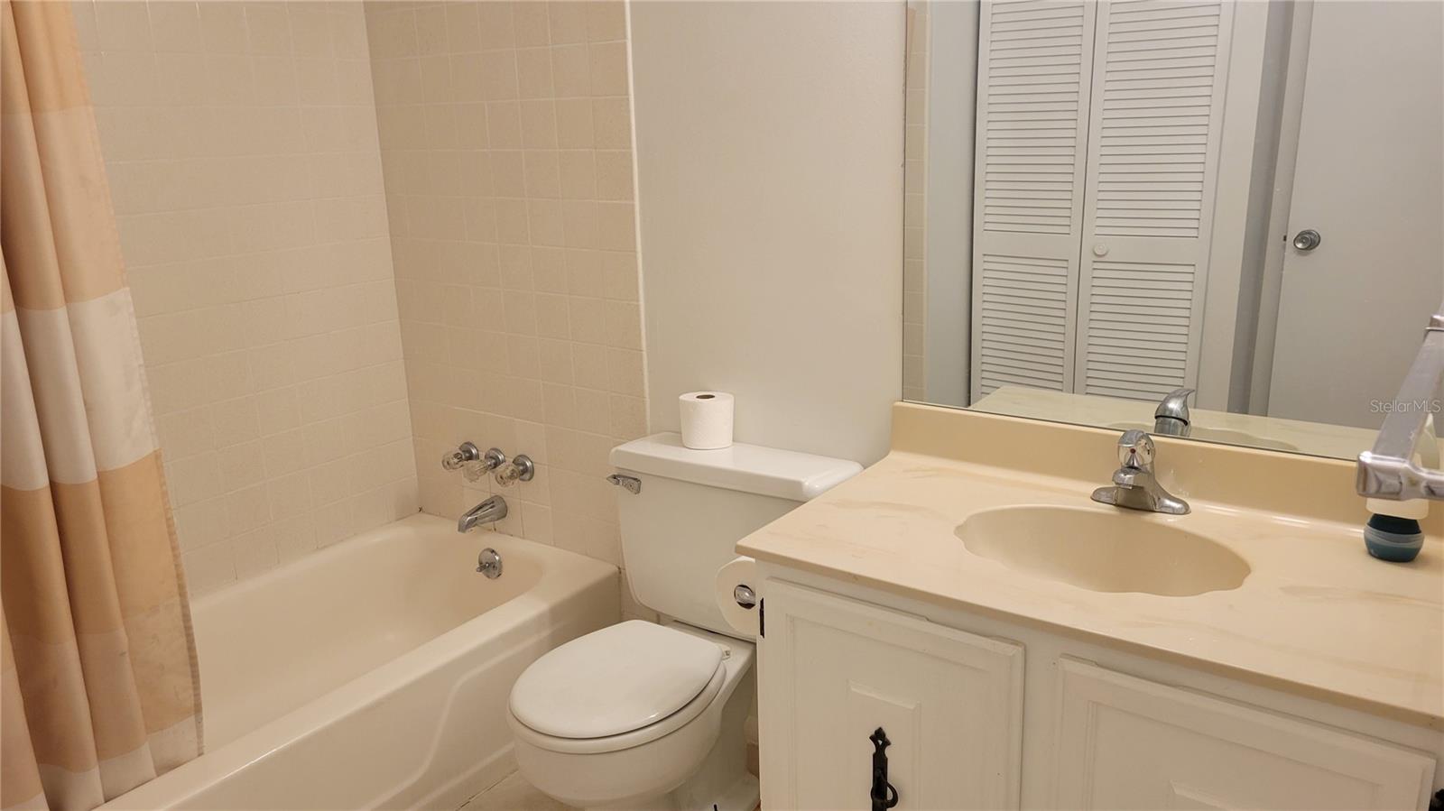 Image 15 of 21 For 4001 Beneva Road 345