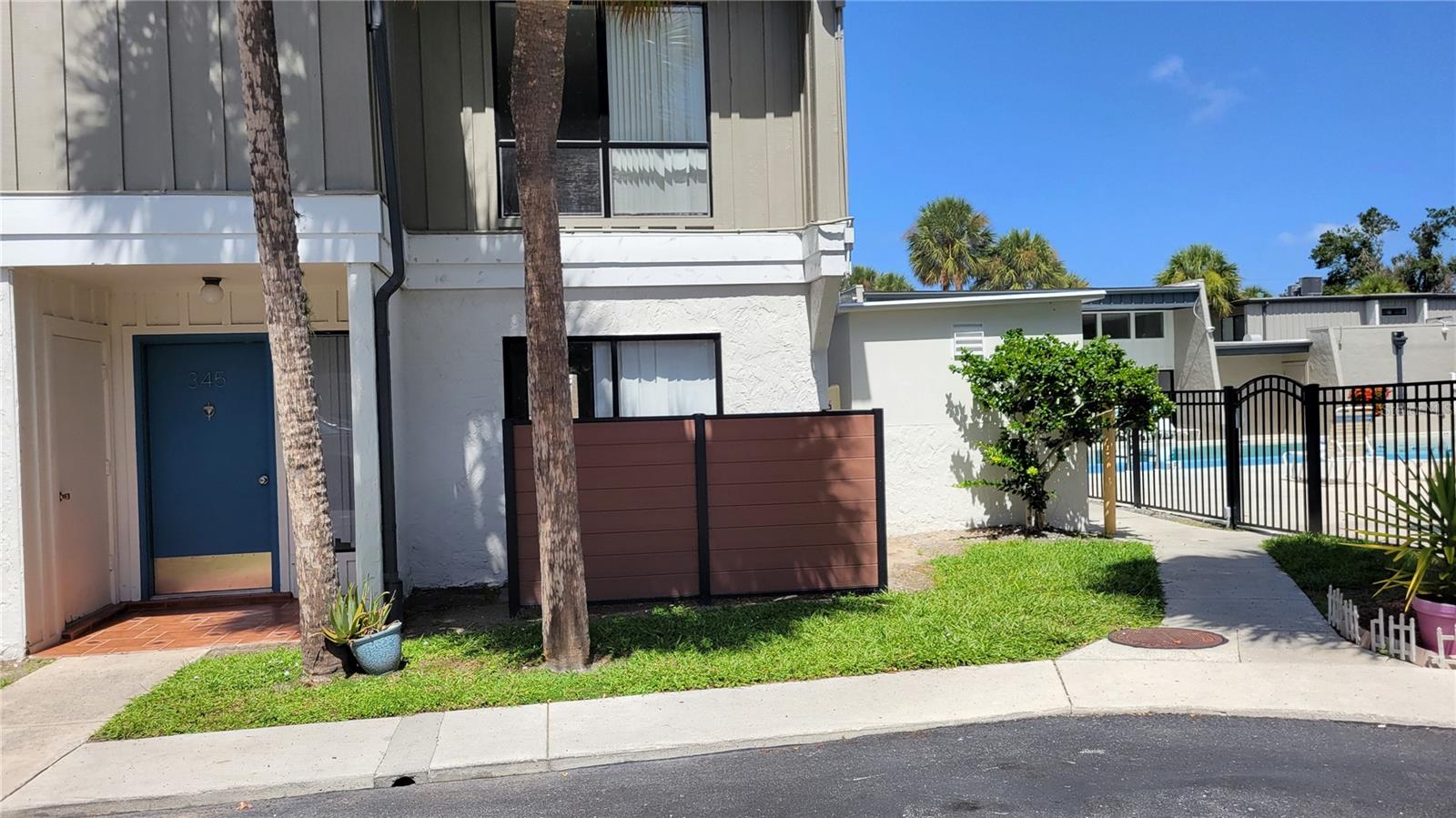Image 2 of 21 For 4001 Beneva Road 345