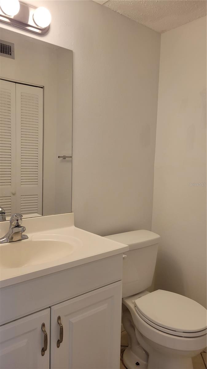 Image 9 of 21 For 4001 Beneva Road 345