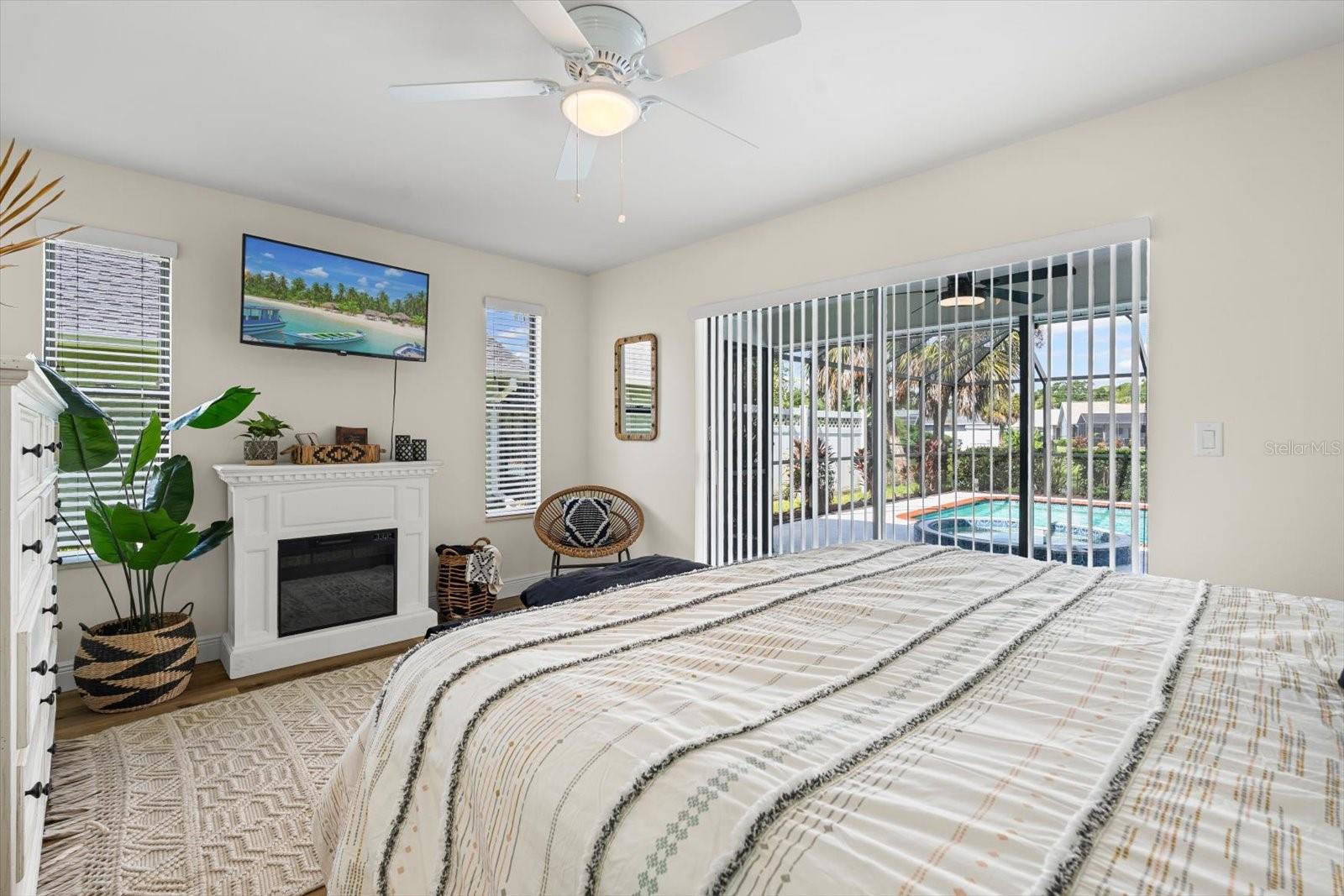 Image 14 of 58 For 5747 39th Street Circle E