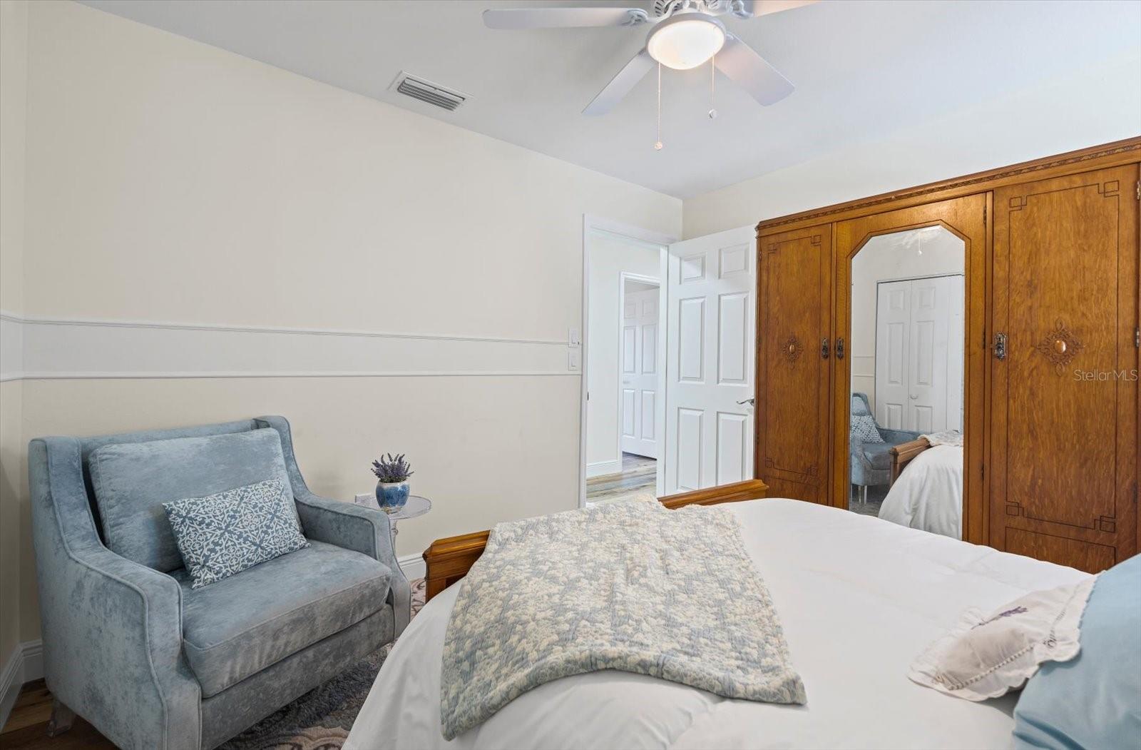 Image 37 of 58 For 5747 39th Street Circle E