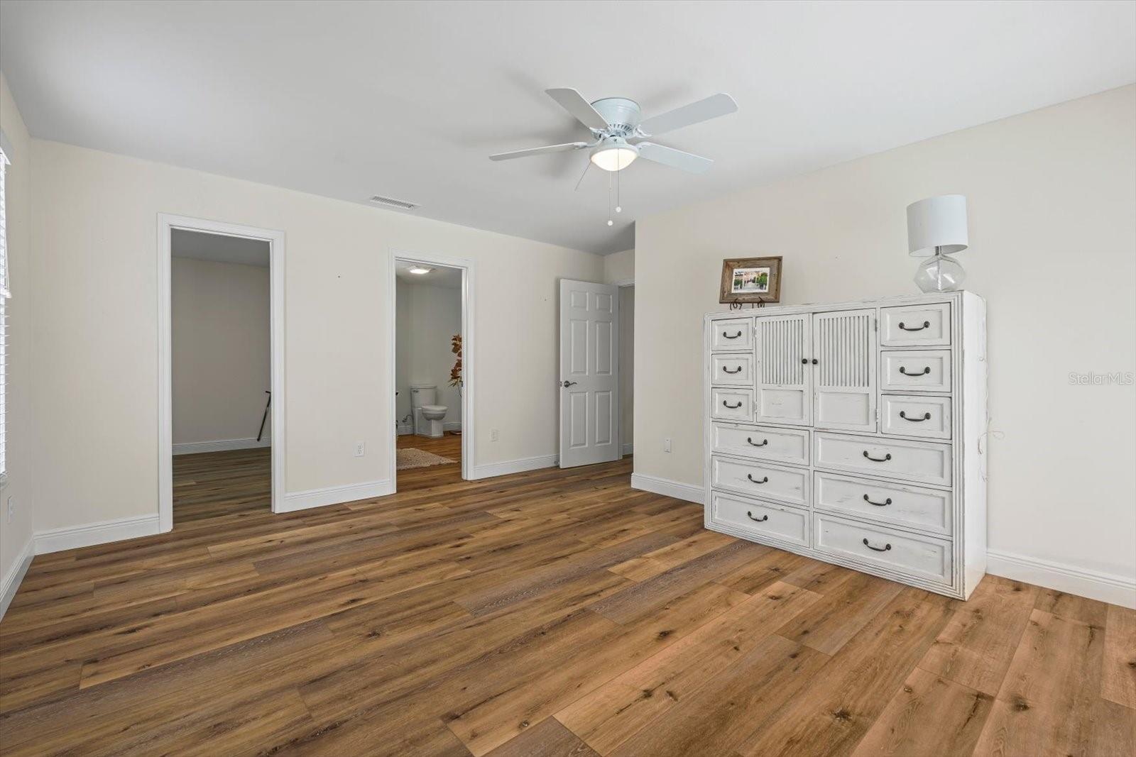 Image 40 of 58 For 5747 39th Street Circle E