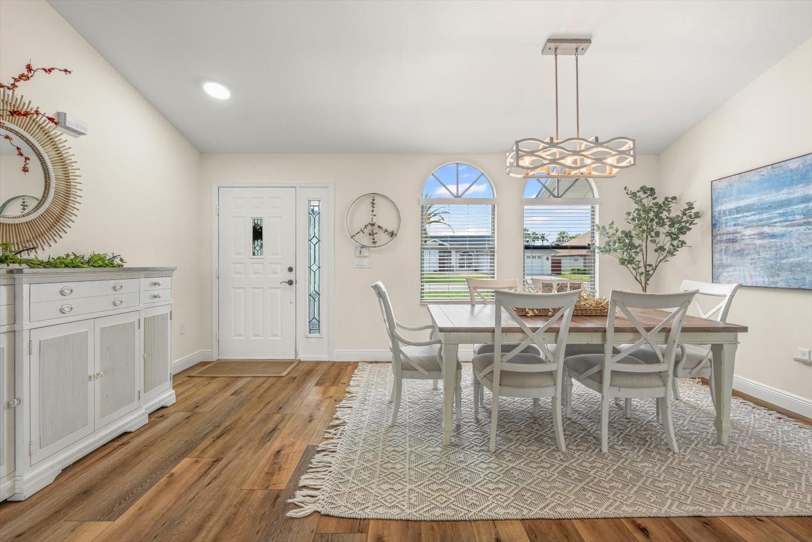 Image 7 of 58 For 5747 39th Street Circle E