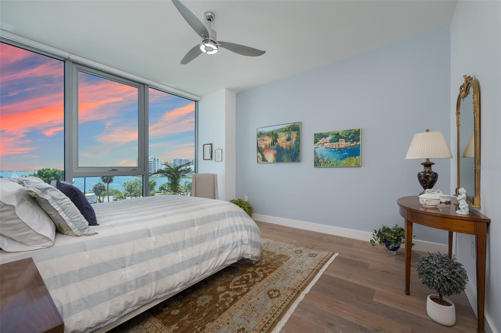 Image 10 of 38 For 1155 Gulfstream Avenue 306