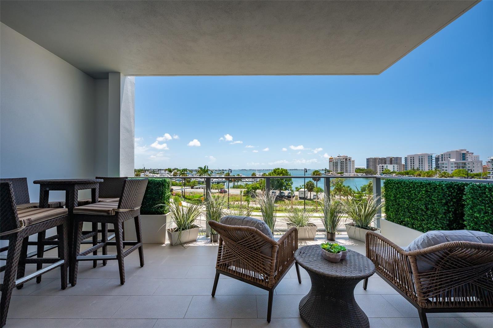 Image 13 of 38 For 1155 Gulfstream Avenue 306