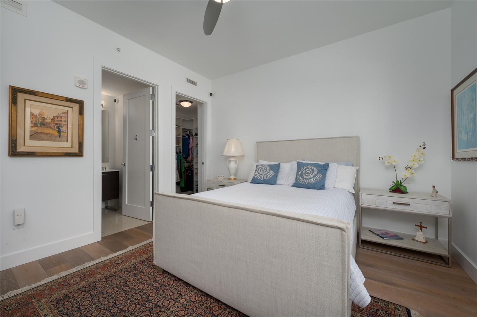 Image 15 of 38 For 1155 Gulfstream Avenue 306
