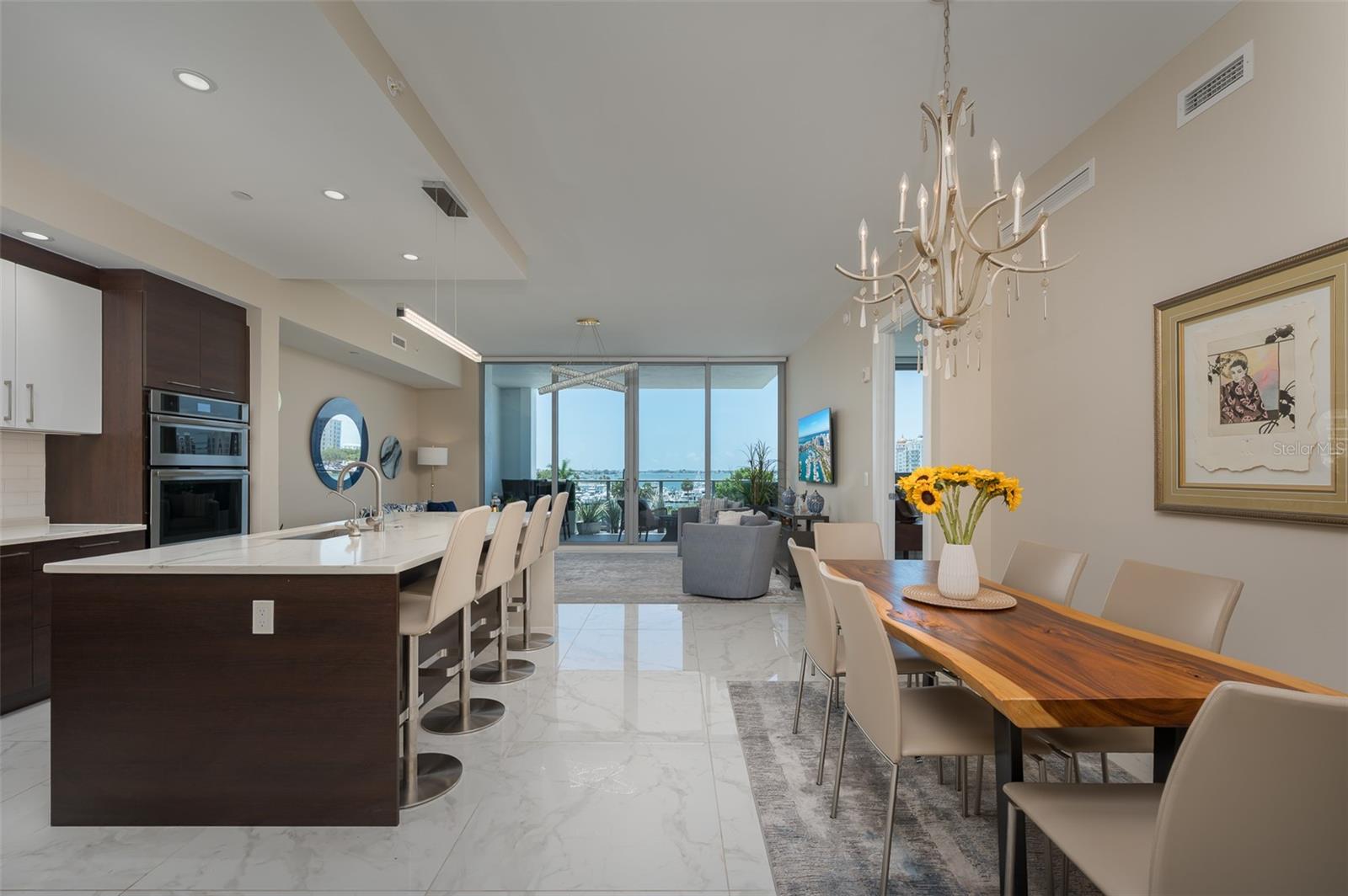 Image 5 of 38 For 1155 Gulfstream Avenue 306