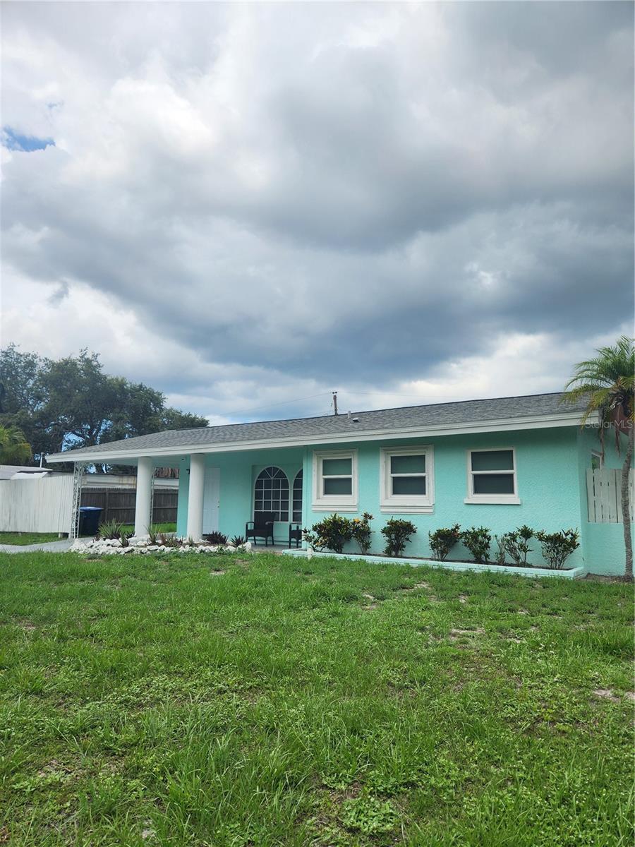 Image 2 of 17 For 2023 Gold Avenue