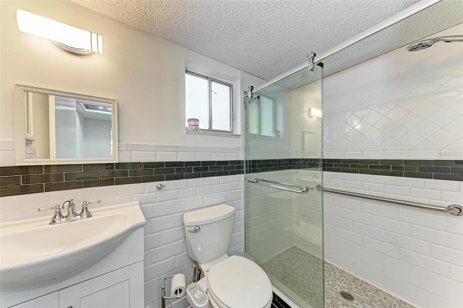 Image 24 of 32 For 3514 Lake Bayshore Drive K-108