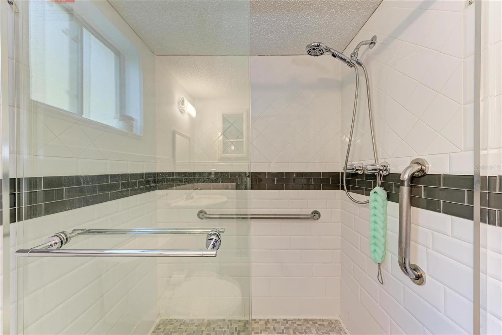 Image 25 of 32 For 3514 Lake Bayshore Drive K-108