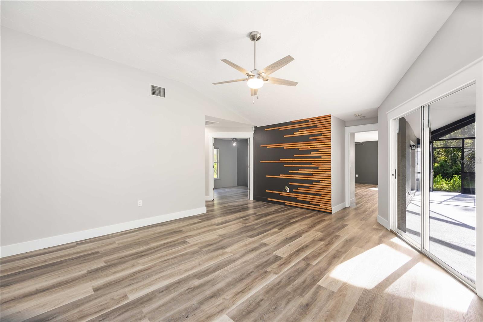 Image 10 of 30 For 4715 Tivoli Avenue