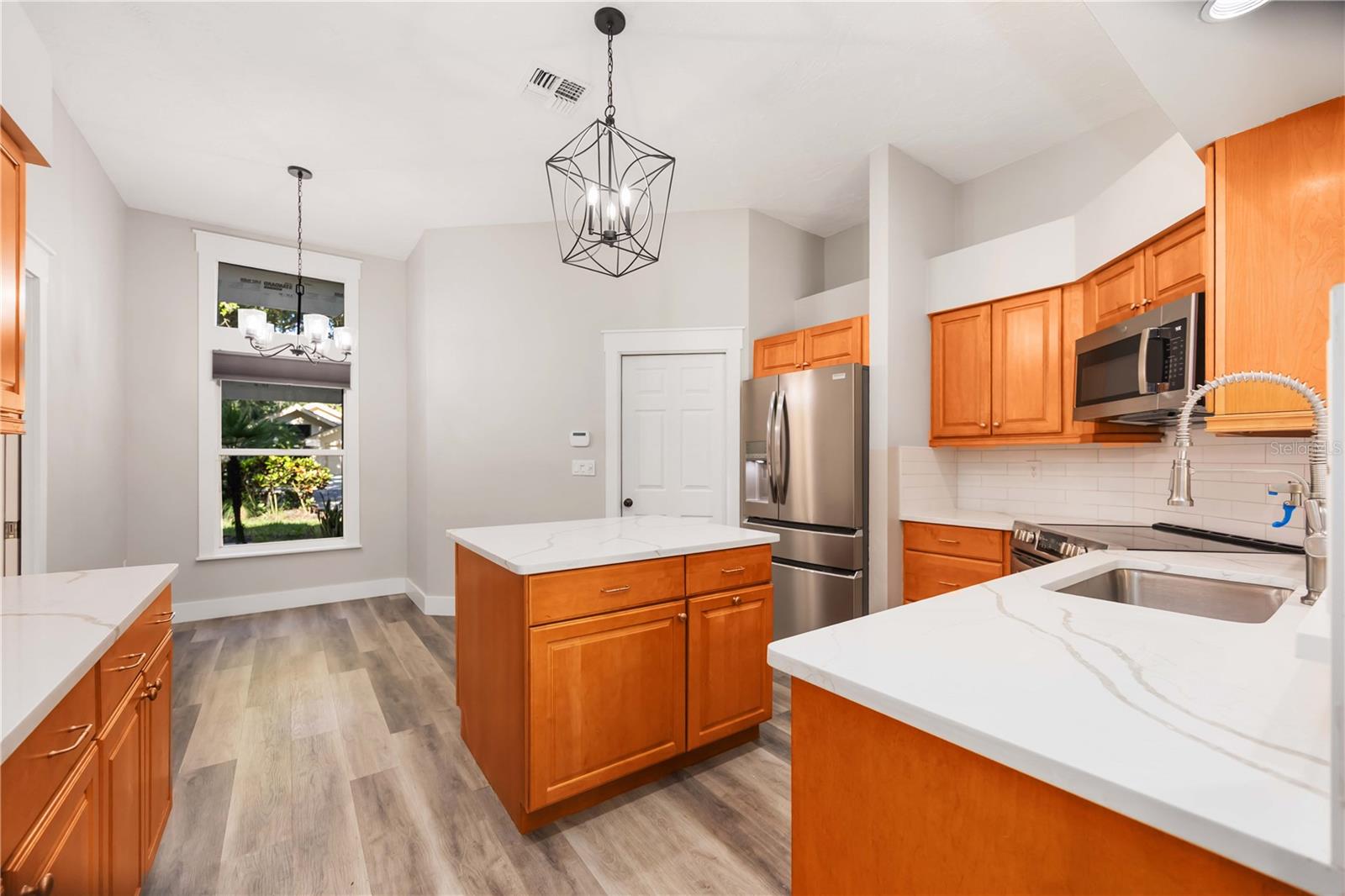 Image 12 of 30 For 4715 Tivoli Avenue