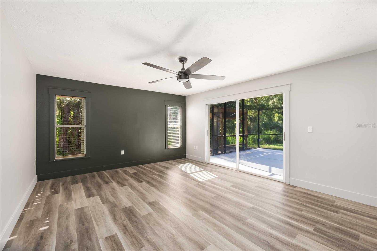 Image 18 of 30 For 4715 Tivoli Avenue