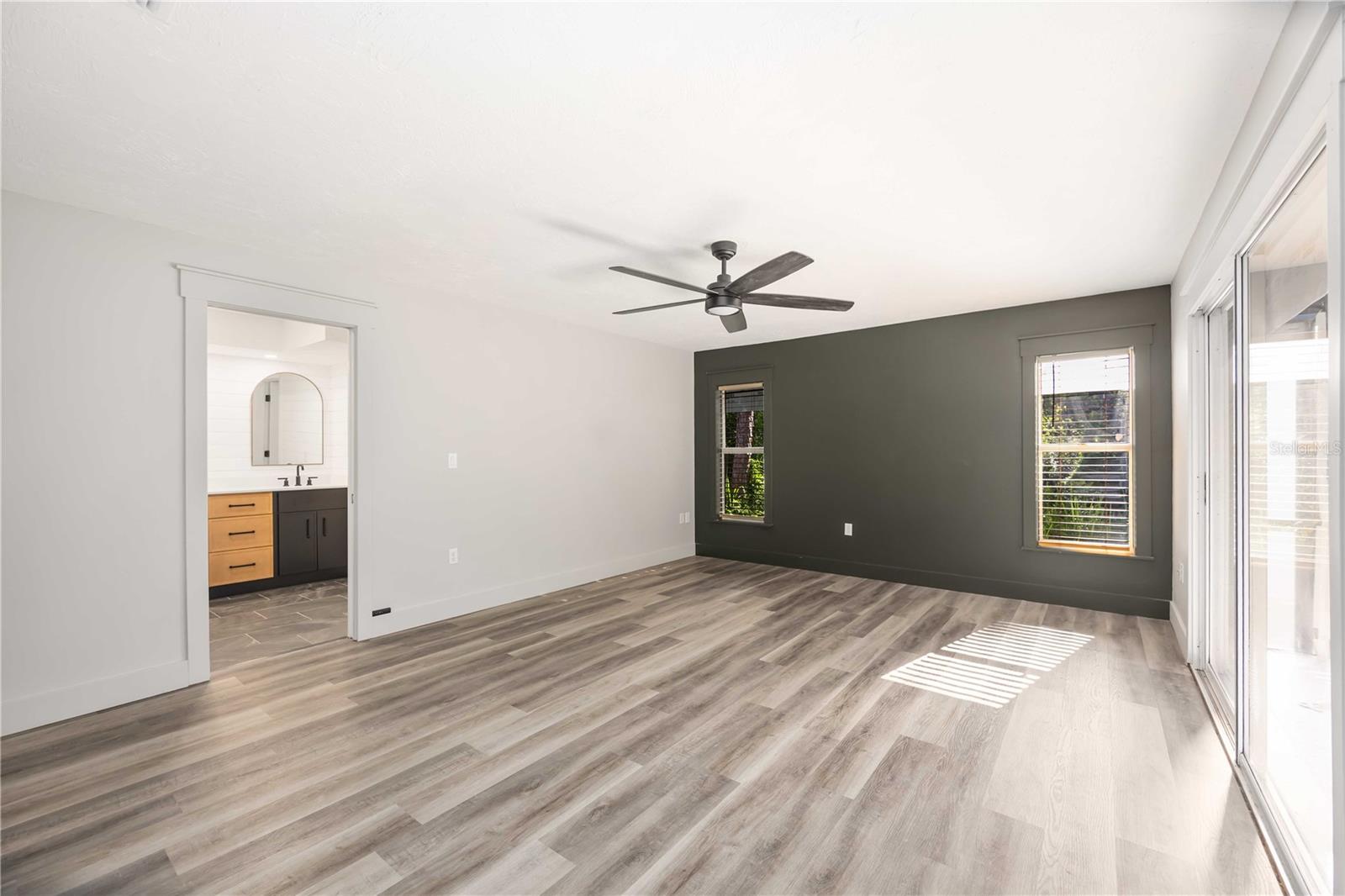 Image 19 of 30 For 4715 Tivoli Avenue