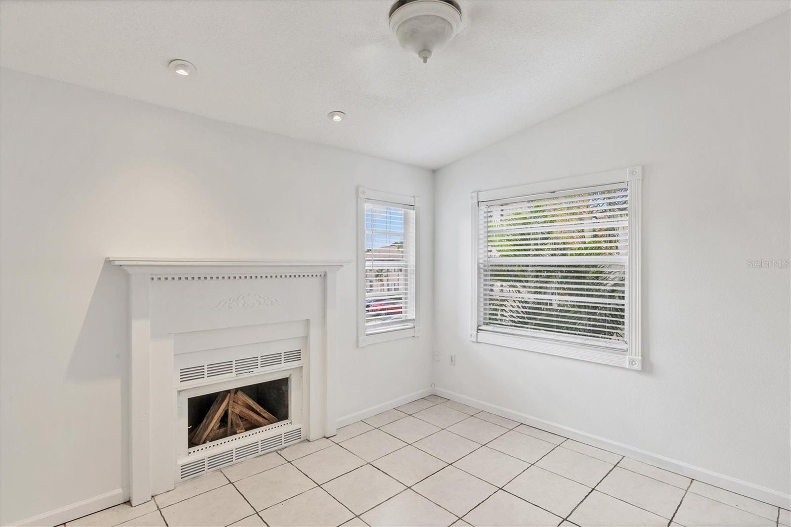 Image 10 of 38 For 3742 59th Avenue W