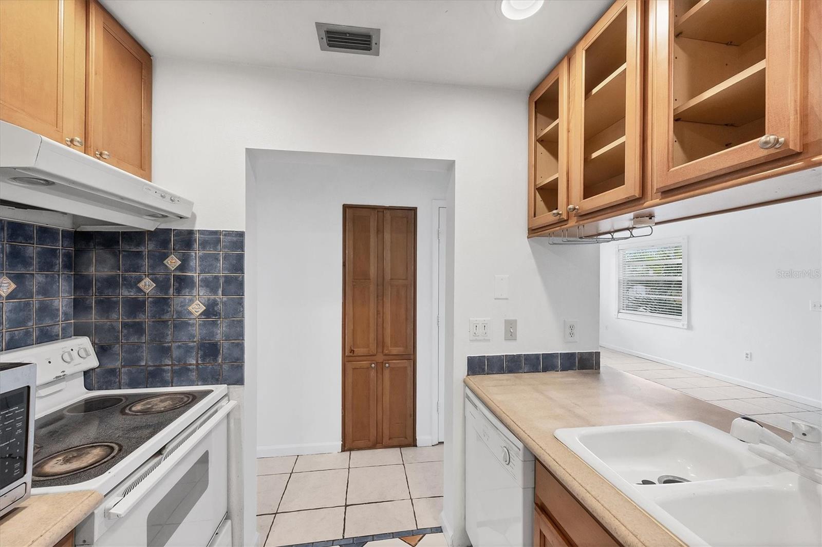 Image 16 of 38 For 3742 59th Avenue W