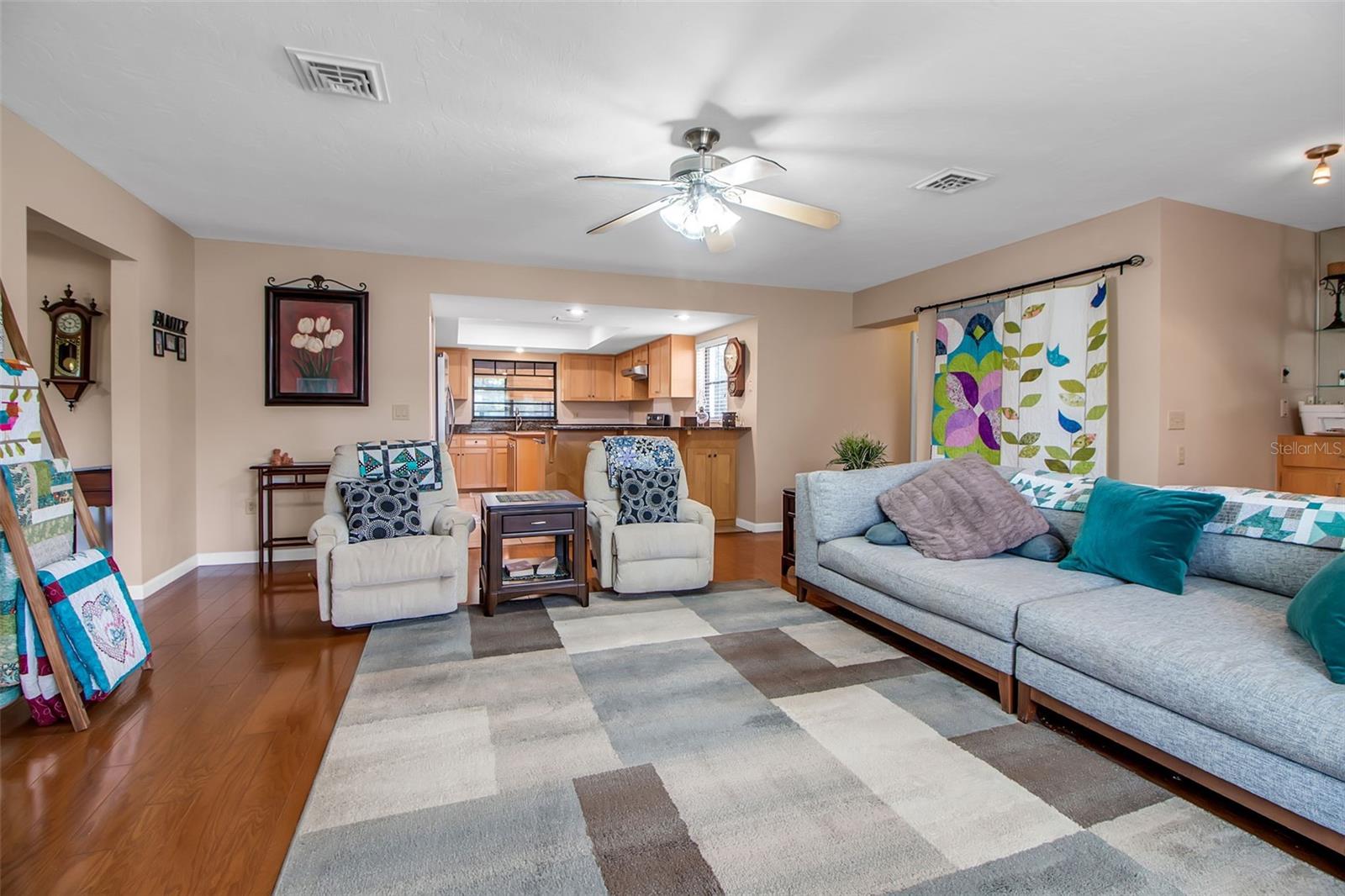Image 11 of 84 For 6700 Shetland Way