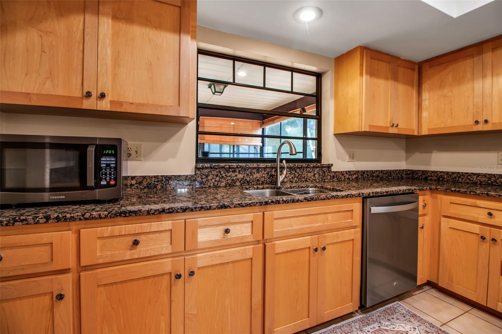 Image 19 of 84 For 6700 Shetland Way
